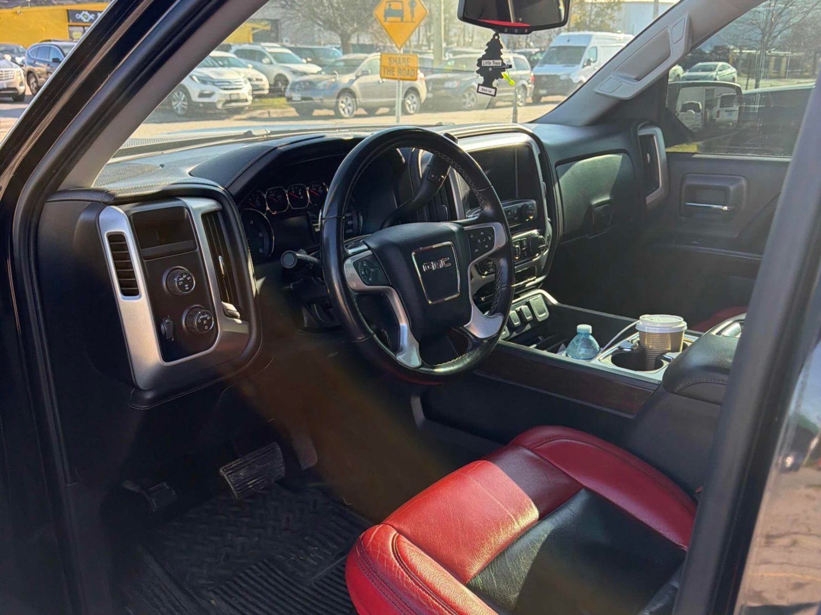 2015 GMC Sierra 1500 4WD Crew Cab 143.5" SLE, photo 6 of 9