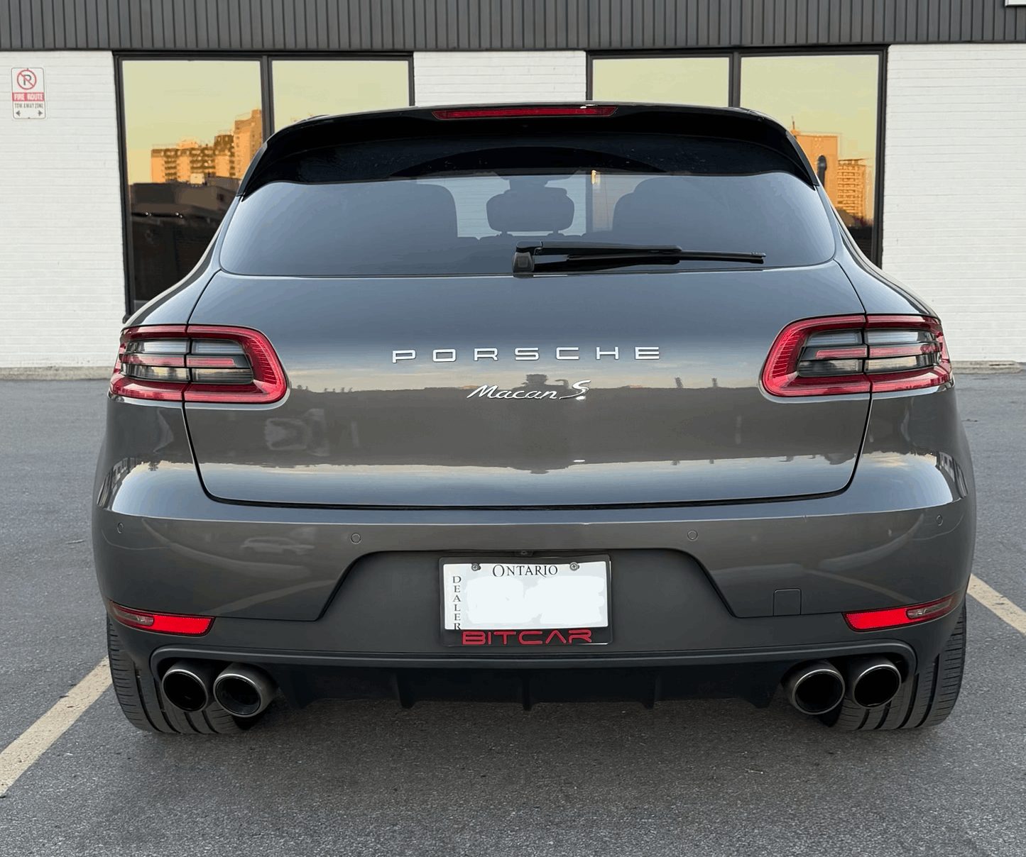 2015 Porsche Macan AWD 4dr S, photo 4 of 9