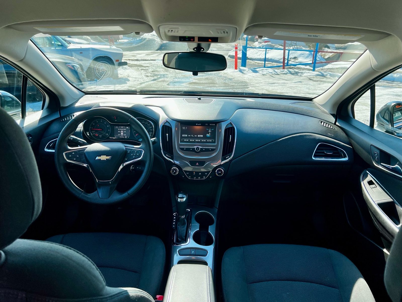 2018 Chevrolet Cruze 4dr HB 1.4L LT w/1SD, photo 10 of 12
