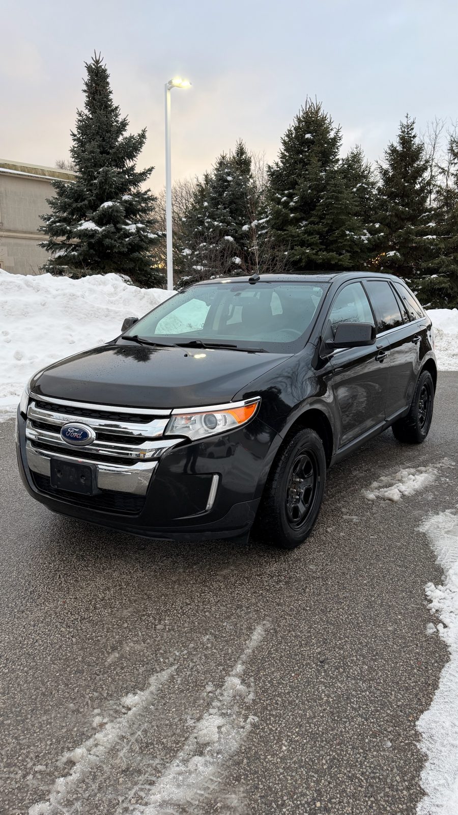 2011 Ford Edge 4dr Limited FWD, photo 1 of 12