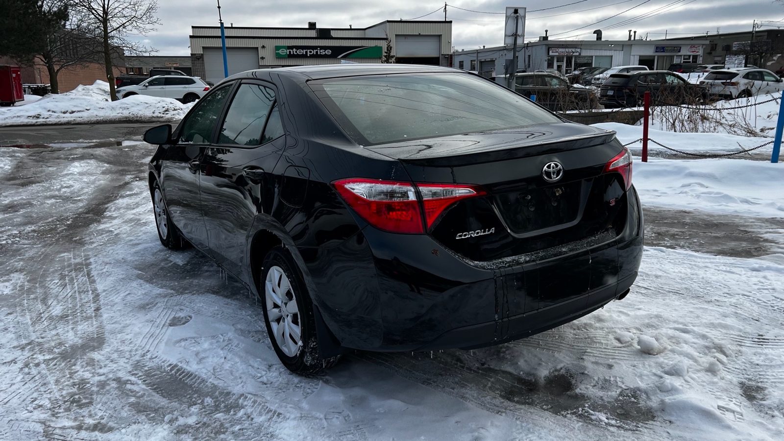 2014 Toyota Corolla 4dr Sdn, photo 3 of 8