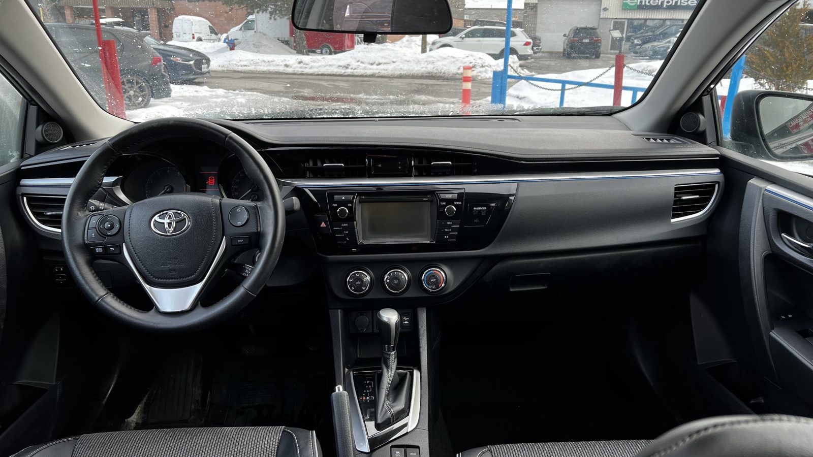 2014 Toyota Corolla 4dr Sdn, photo 8 of 8