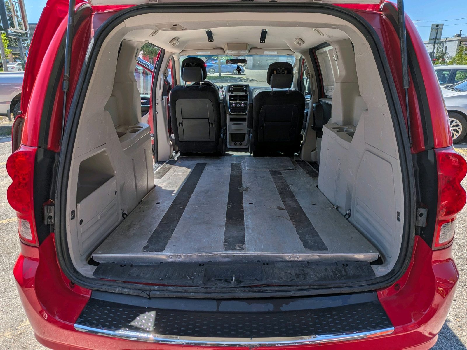 2013 Ram Cargo Van 119" WB, photo 13 of 18