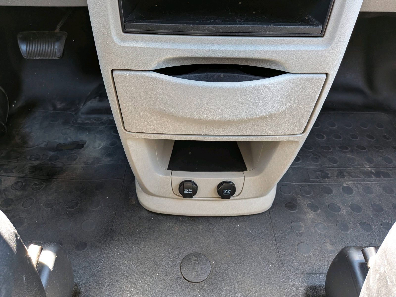 2013 Ram Cargo Van 119" WB, photo 17 of 18