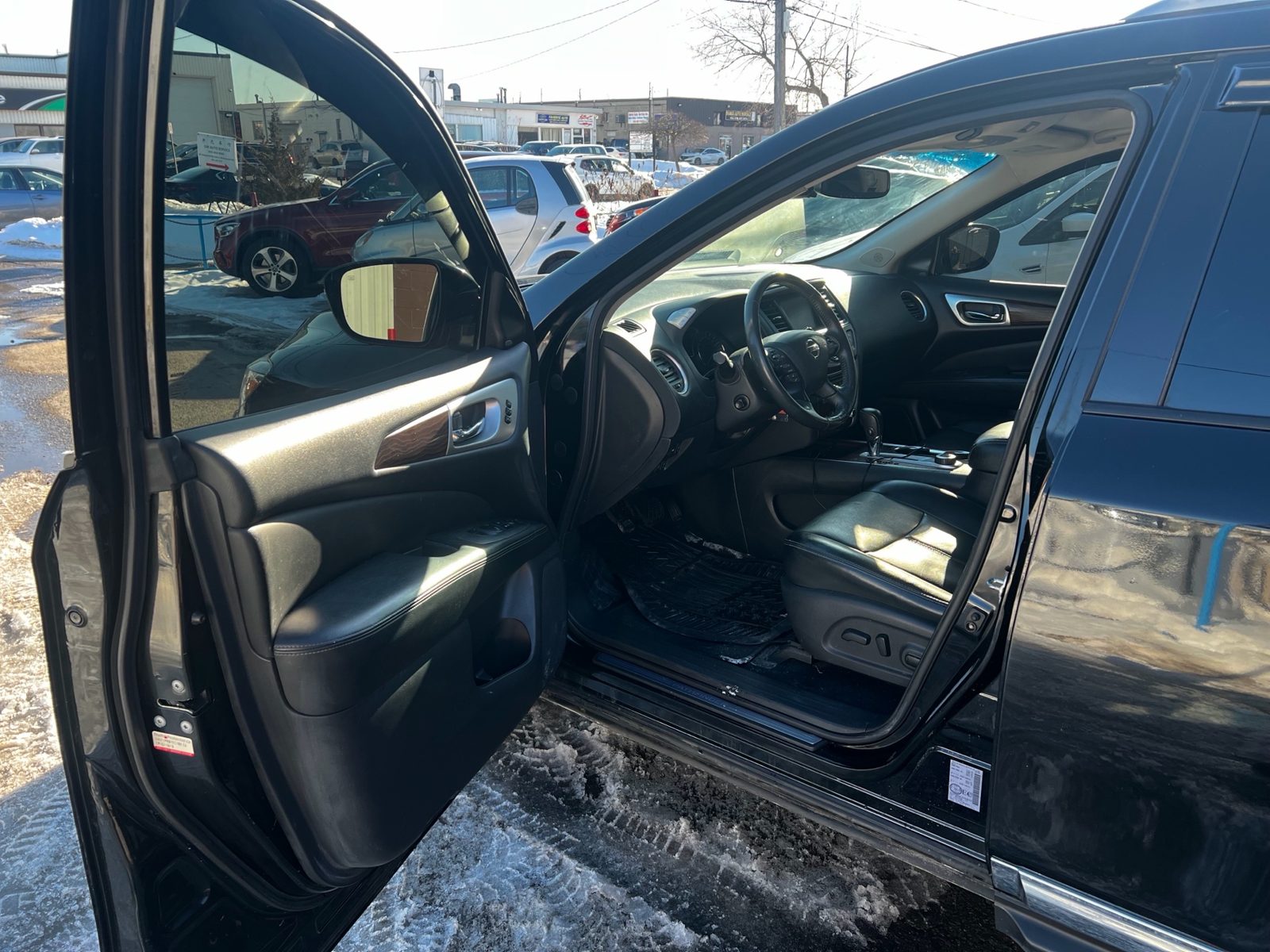 2017 Nissan Pathfinder 4WD 4dr S, photo 9 of 12