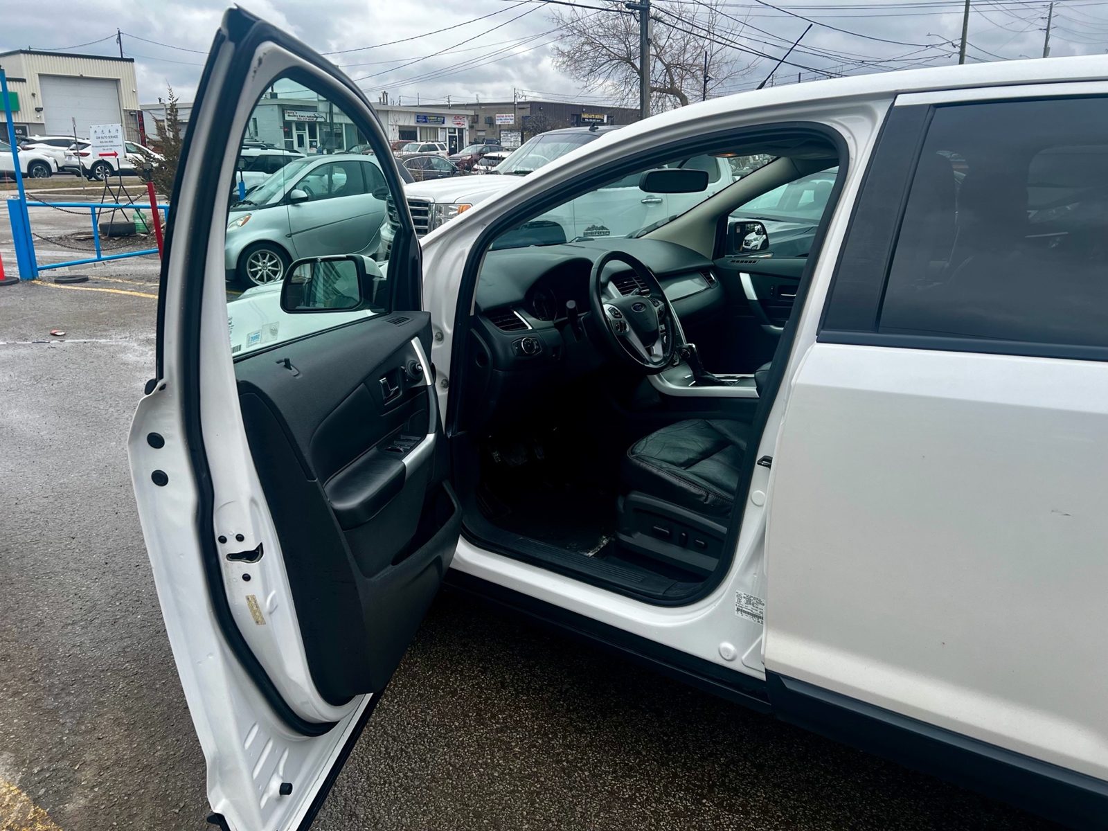 2013 Ford Edge 4dr SEL FWD, photo 9 of 11