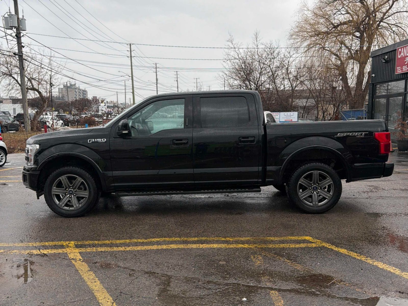 2020 Ford F-150 Lariat 4WD SuperCrew 5.5' Box, photo 2 of 9