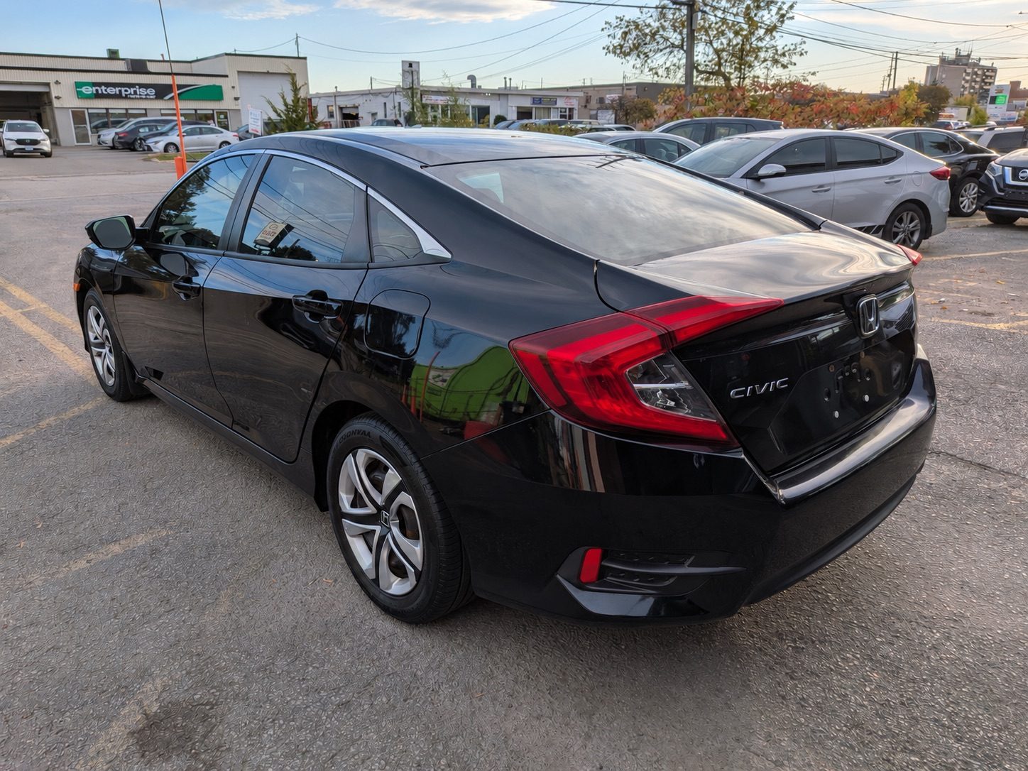 2018 Honda Civic LX, photo 3 of 15