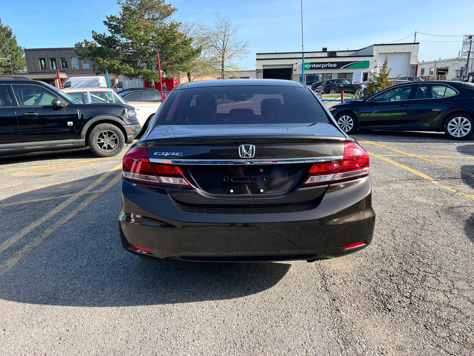 2014 Honda Civic 4dr CVT LX, photo 4 of 11
