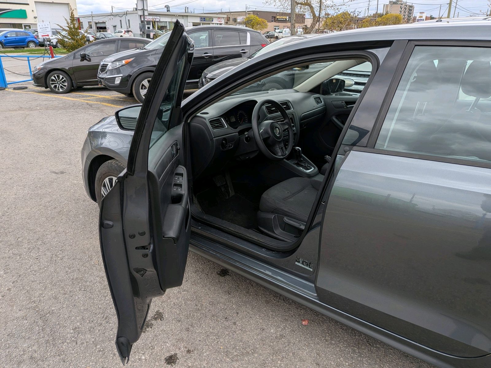 2014 Volkswagen Jetta 4dr 2.0L Auto Trendline+, photo 9 of 10