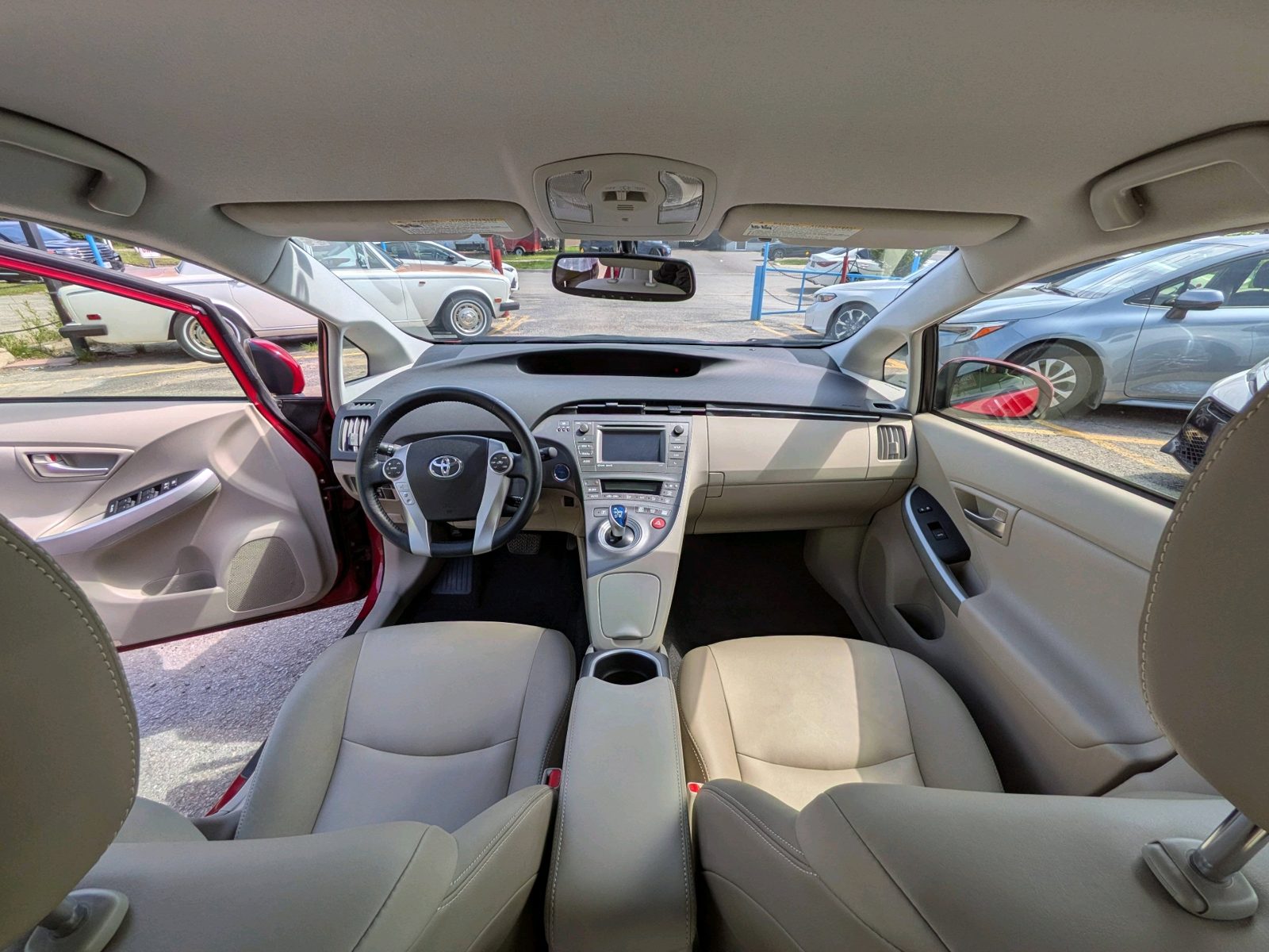 2014 Toyota Prius 5dr HB, photo 11 of 15