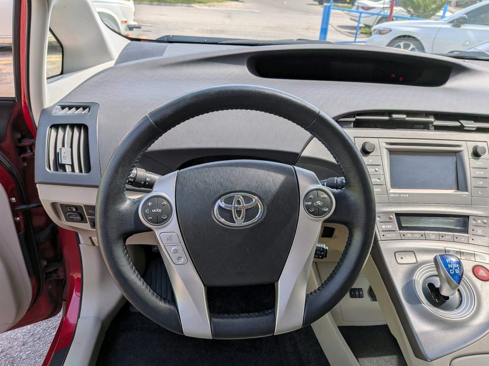2014 Toyota Prius 5dr HB, photo 13 of 15