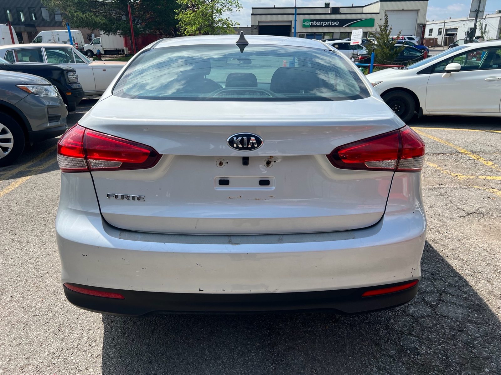 2018 Kia Forte LX, photo 4 of 16