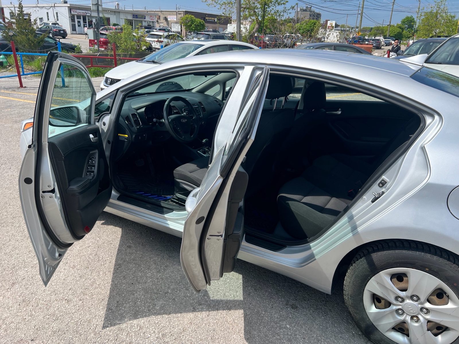 2018 Kia Forte LX, photo 9 of 16