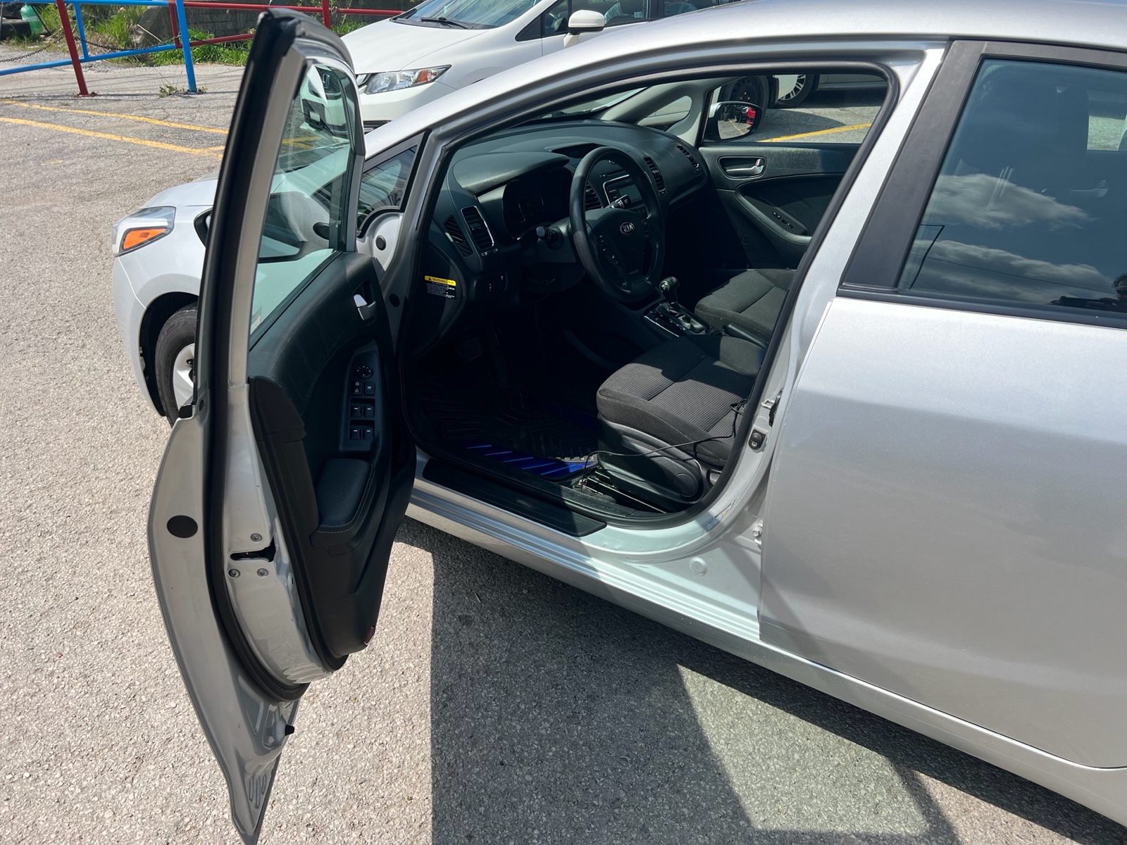 2018 Kia Forte LX, photo 10 of 16