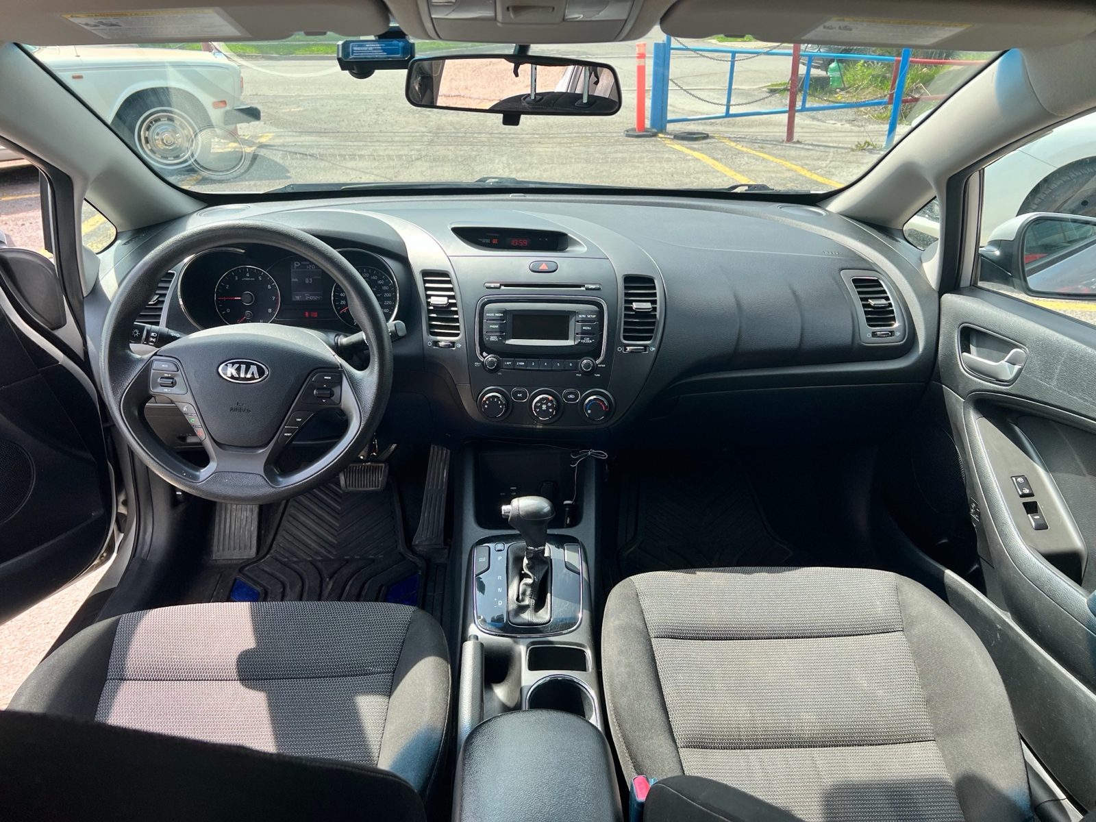 2018 Kia Forte LX, photo 14 of 16