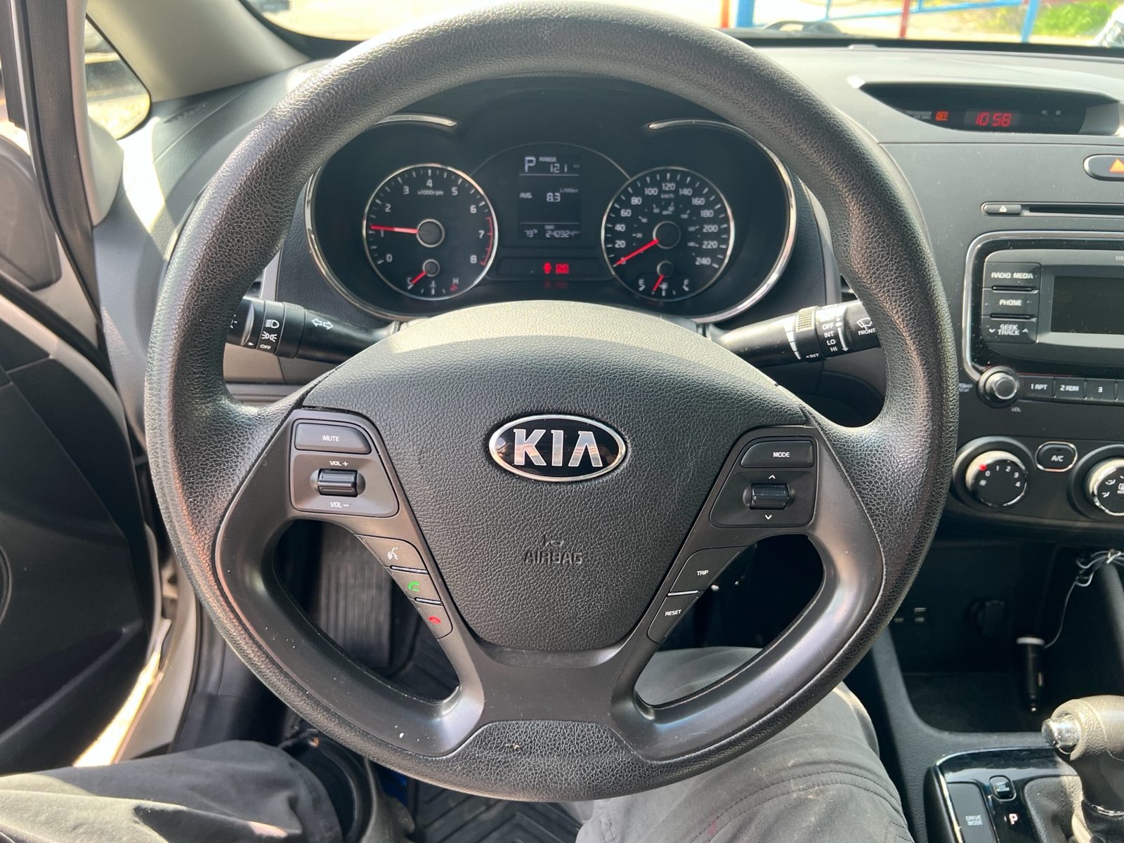 2018 Kia Forte LX, photo 16 of 16