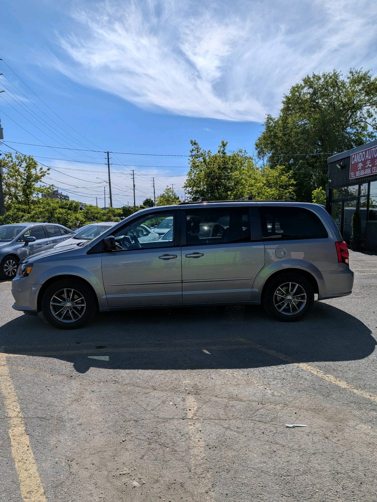 2014 Dodge Grand Caravan 4dr Wgn SXT, photo 2 of 11