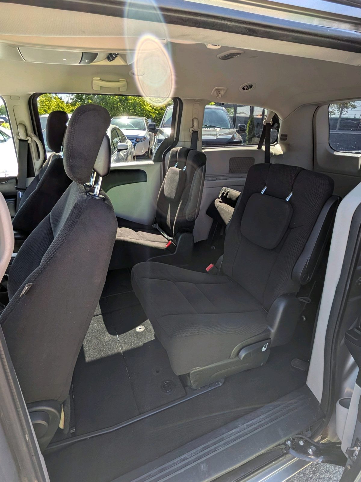2014 Dodge Grand Caravan 4dr Wgn SXT, photo 9 of 11