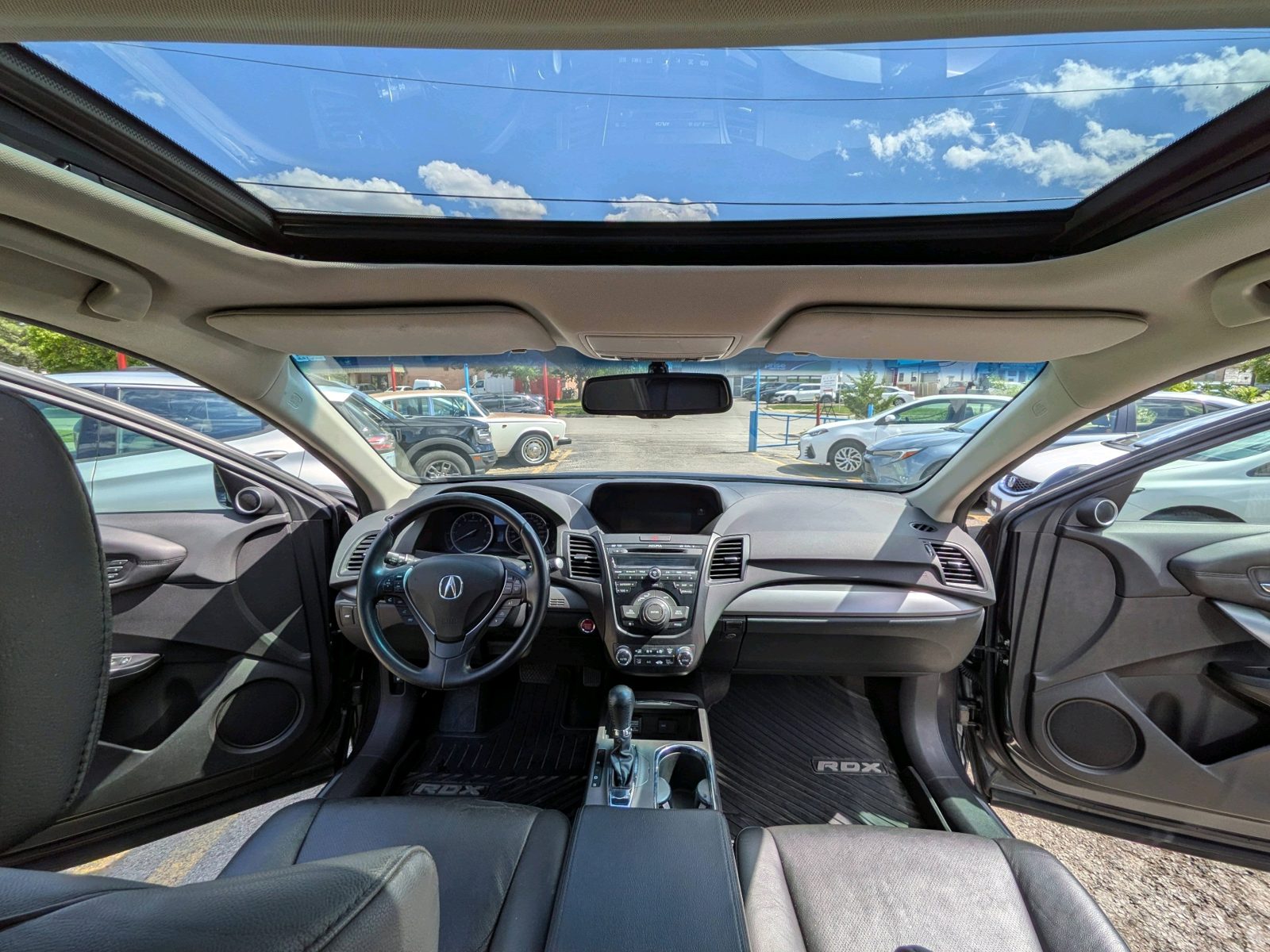 2015 Acura RDX AWD 4dr Tech Pkg, photo 14 of 17