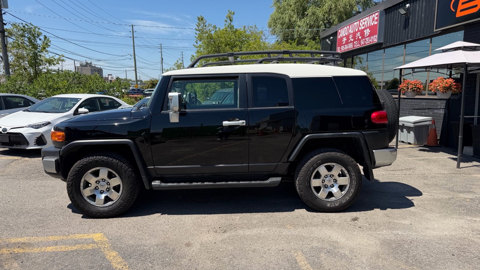 2010 Toyota FJ Cruiser 4WD 4dr Man, photo 2 of 14
