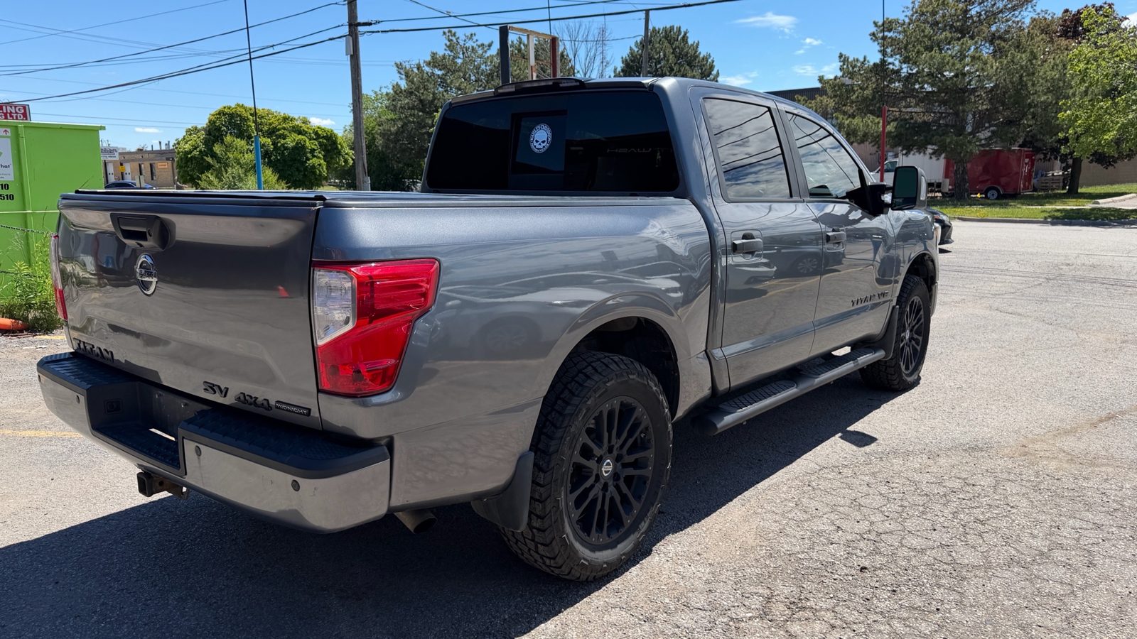 2018 Nissan Titan 4x4 Crew Cab SV MIDNIGHT PKG, photo 4 of 15