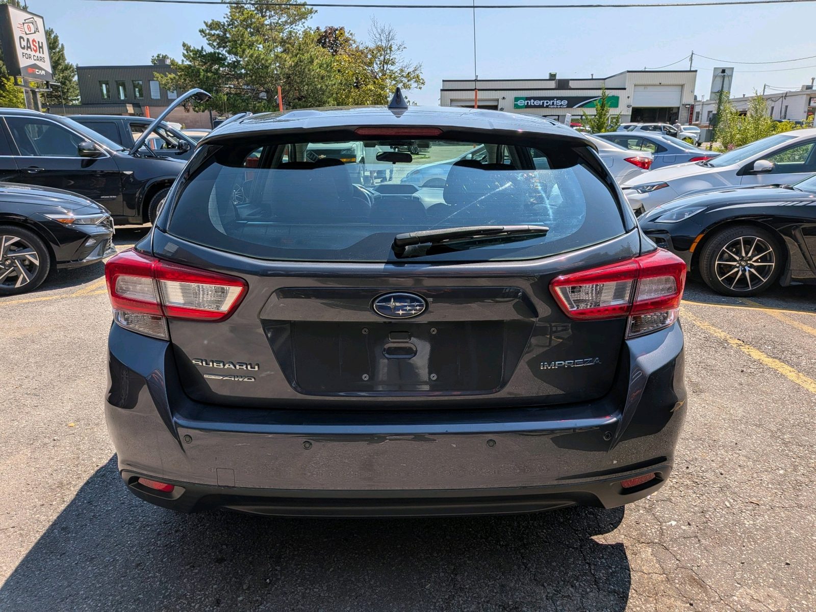 2018 Subaru Impreza 2.0i Sport-tech 5-door Auto w/EyeSight Pkg, photo 4 of 17