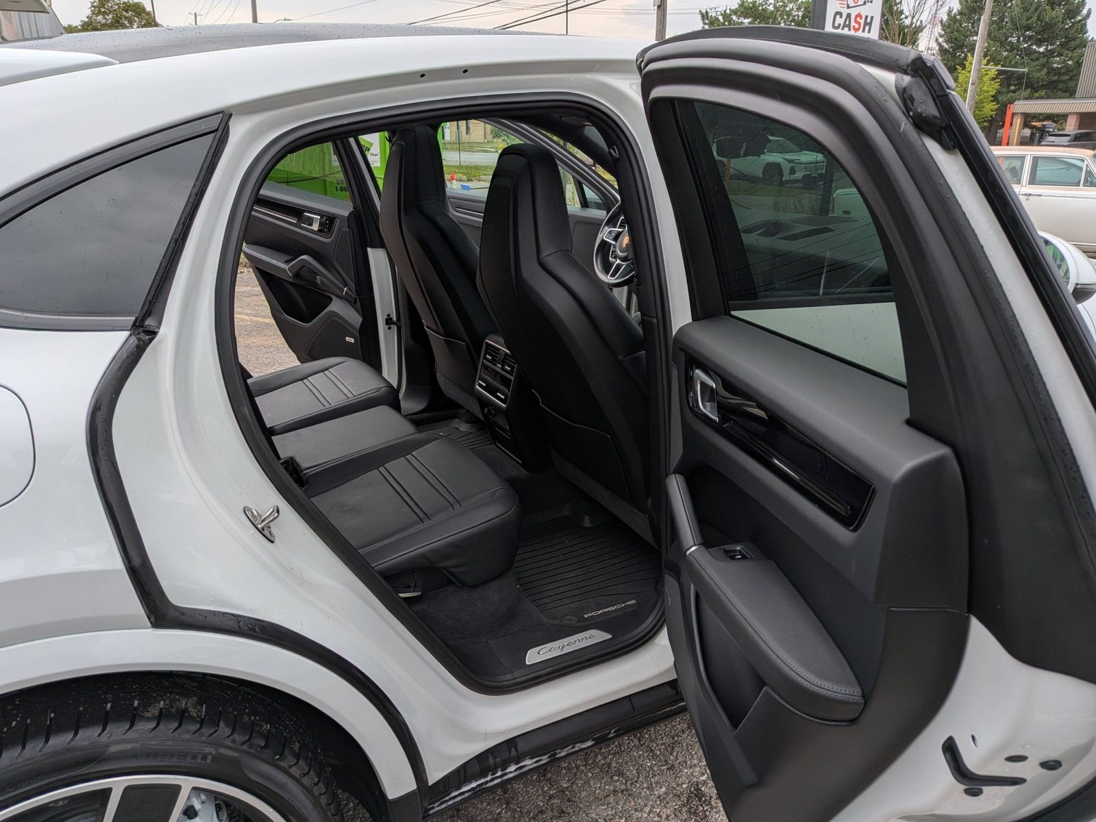 2020 Porsche Cayenne Coupe AWD, photo 11 of 16