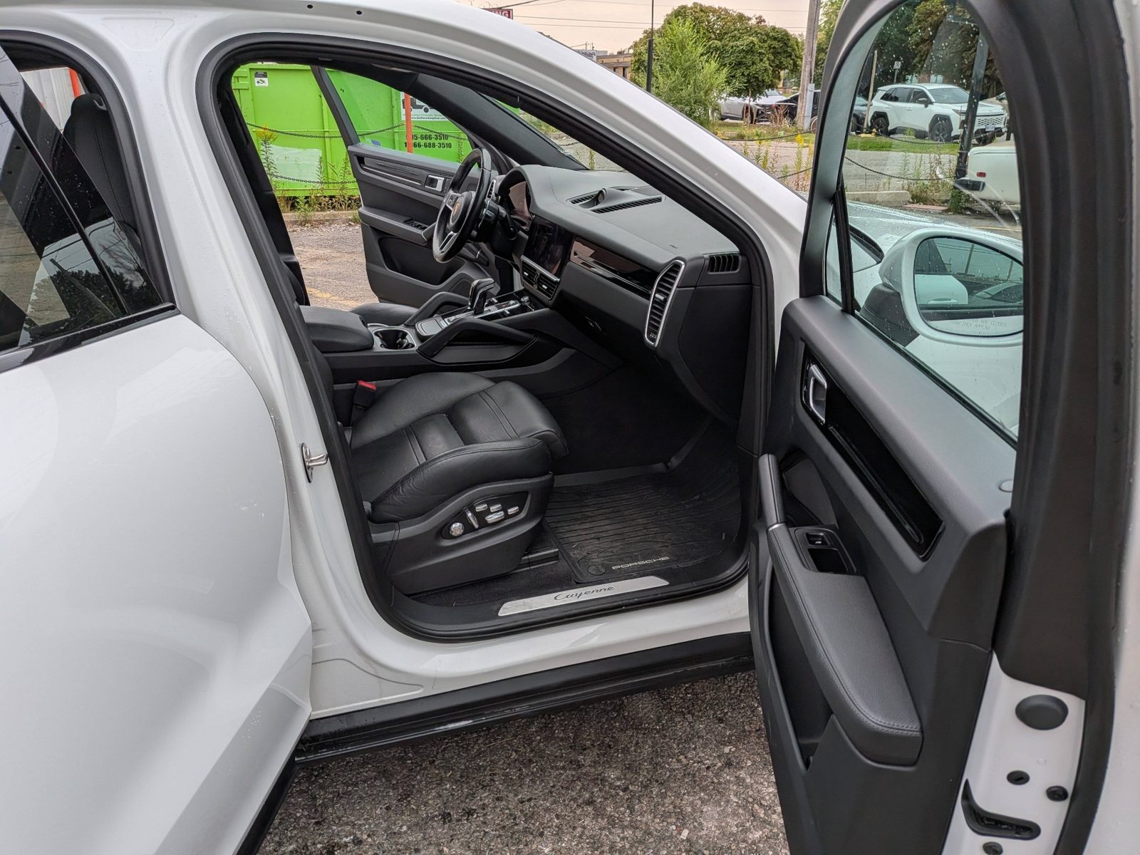 2020 Porsche Cayenne Coupe AWD, photo 12 of 16