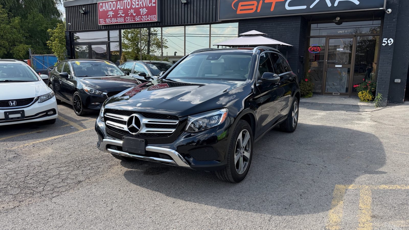 2017 Mercedes-Benz GLC-Class 4MATIC 4dr GLC 300, photo 1 of 8