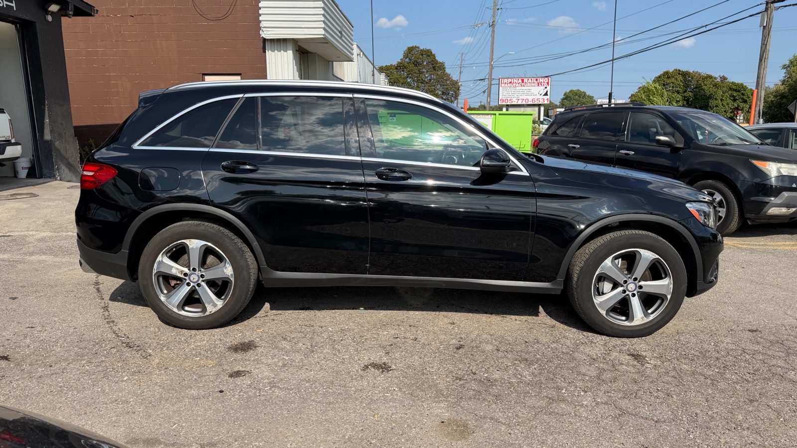 2017 Mercedes-Benz GLC-Class 4MATIC 4dr GLC 300, photo 6 of 8