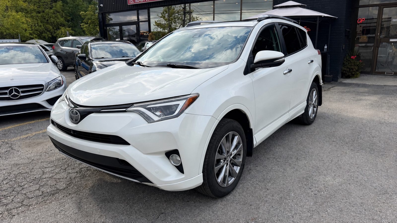 2017 Toyota RAV4 AWD 4dr Limited, photo 1 of 22
