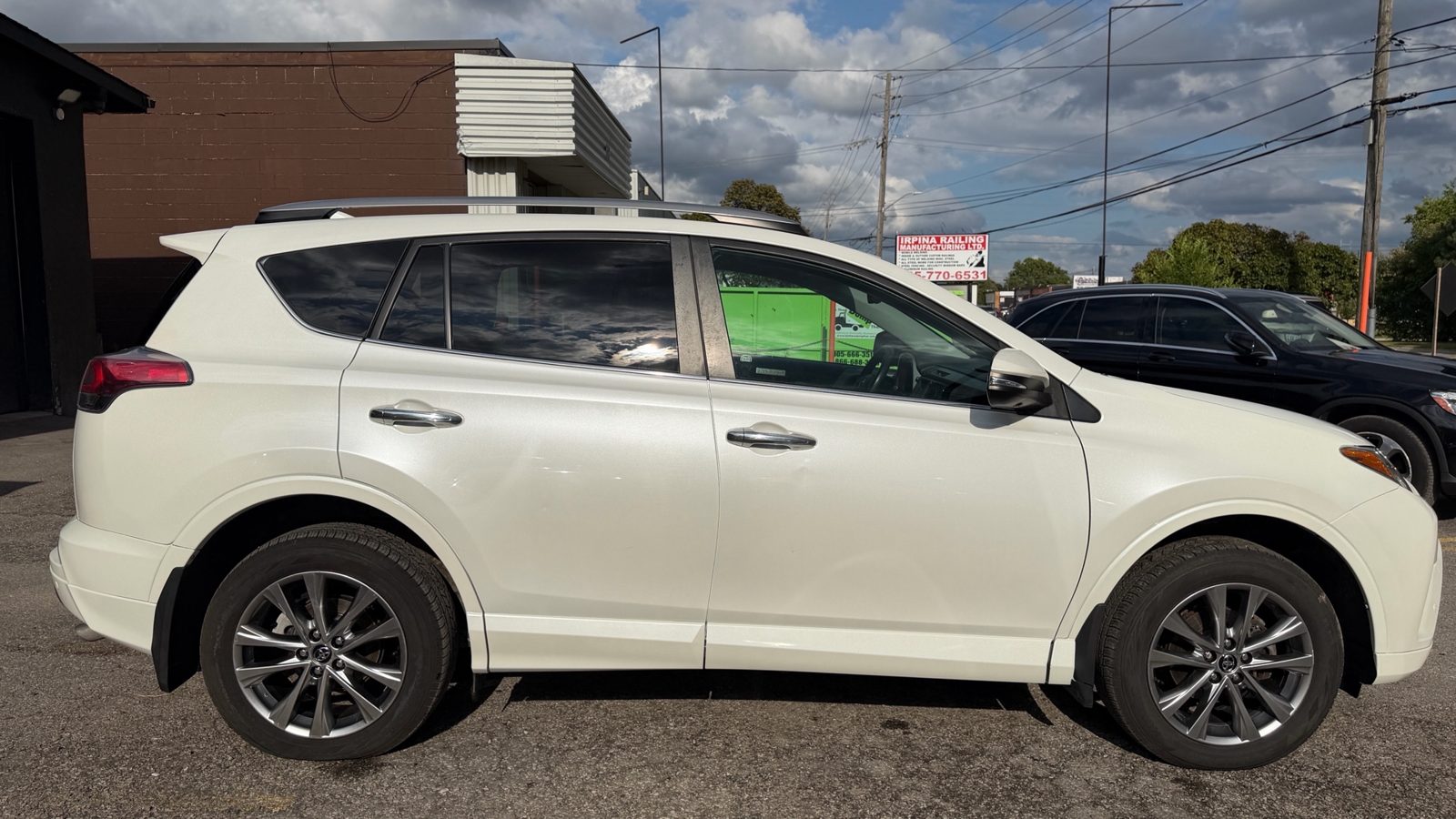 2017 Toyota RAV4 AWD 4dr Limited, photo 6 of 22