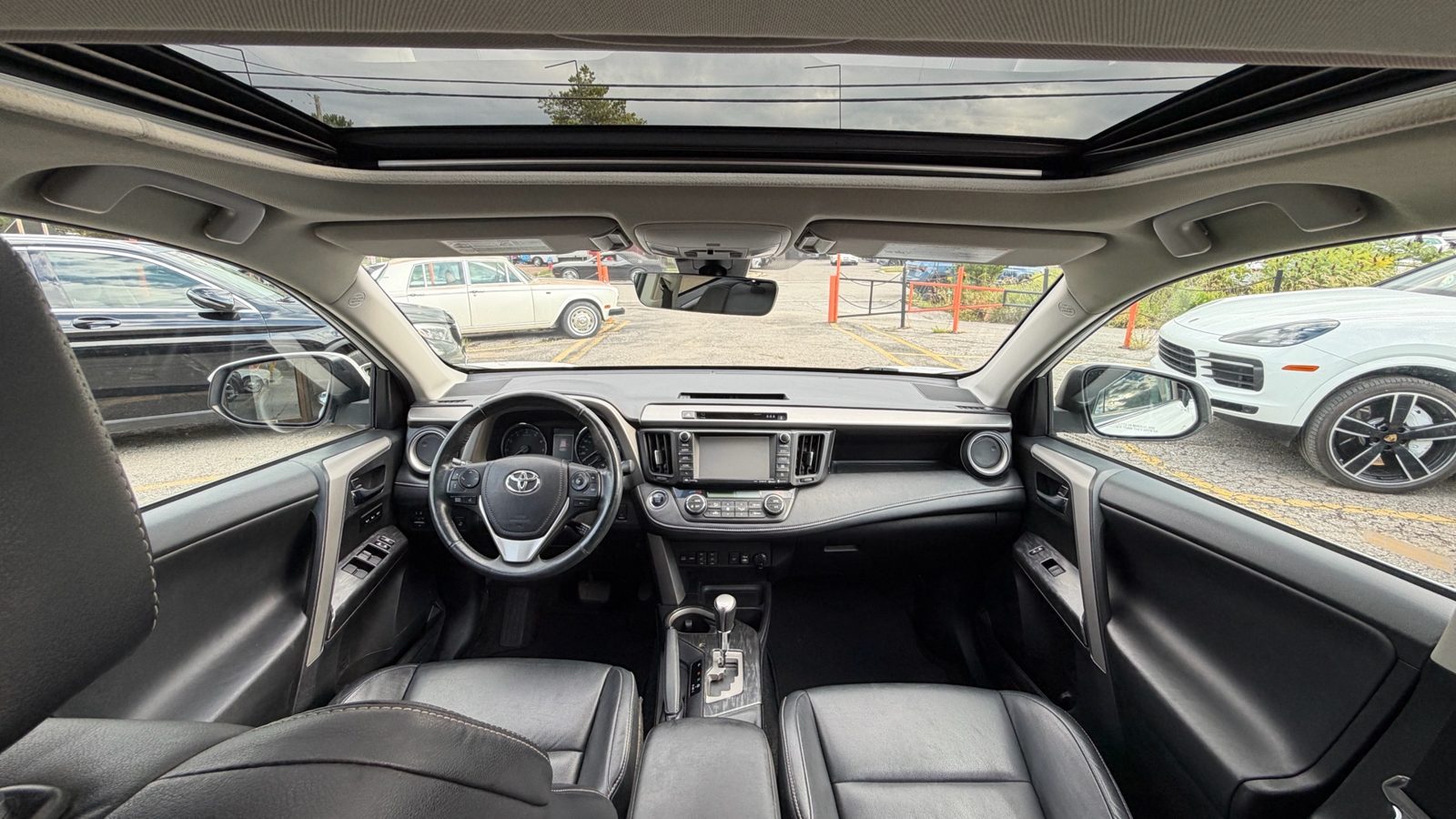 2017 Toyota RAV4 AWD 4dr Limited, photo 15 of 22