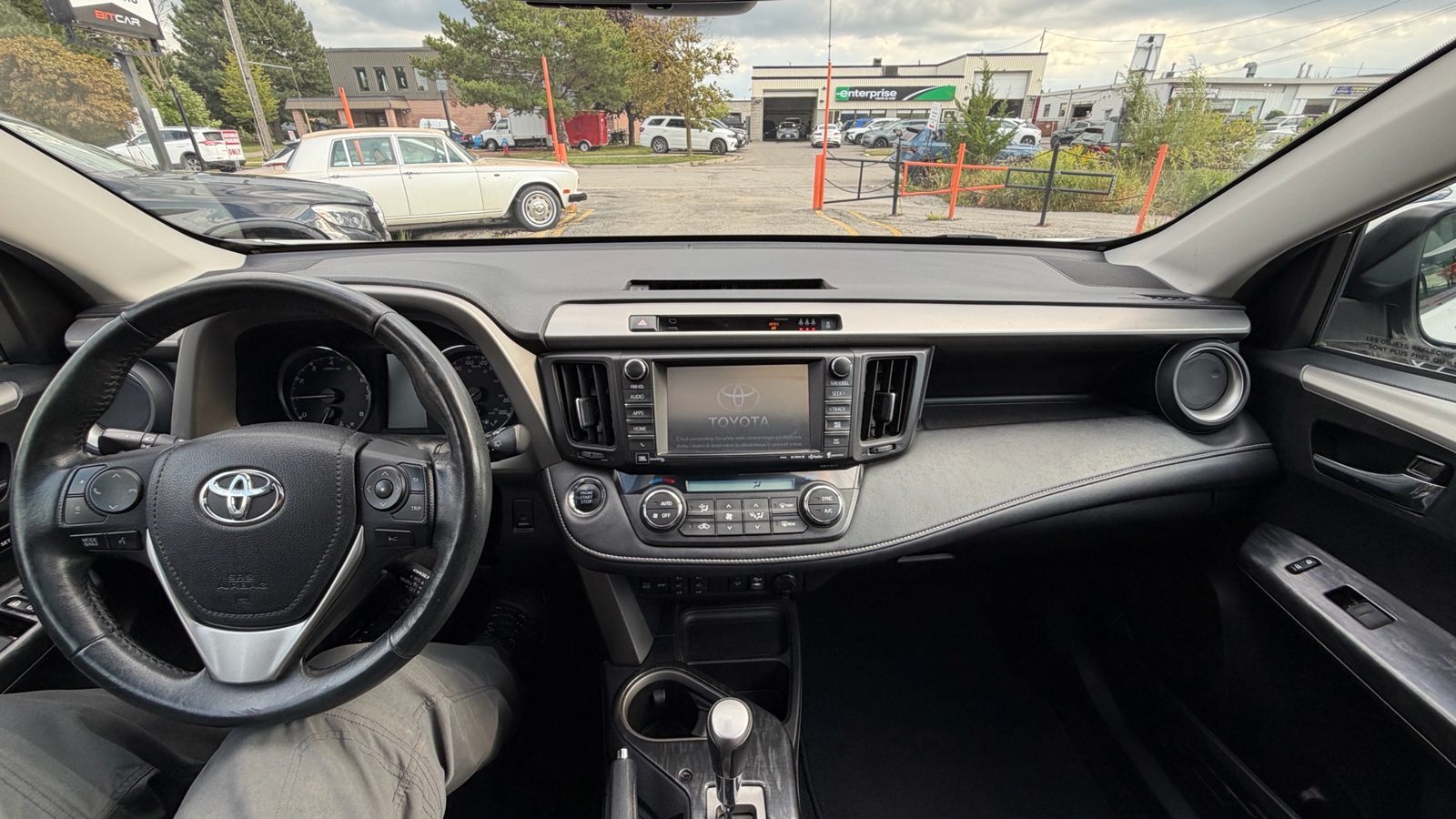 2017 Toyota RAV4 AWD 4dr Limited, photo 16 of 22