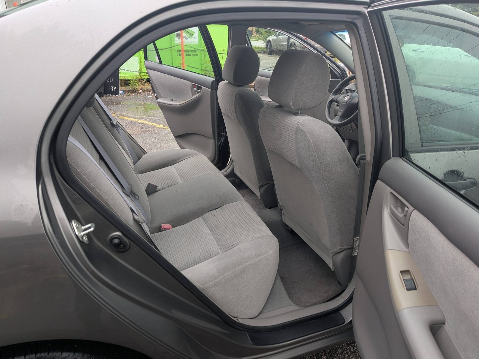 2006 Toyota Corolla 4dr Sdn CE, photo 12 of 19