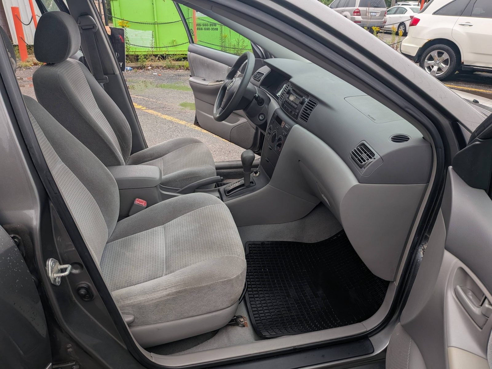 2006 Toyota Corolla 4dr Sdn CE, photo 13 of 19