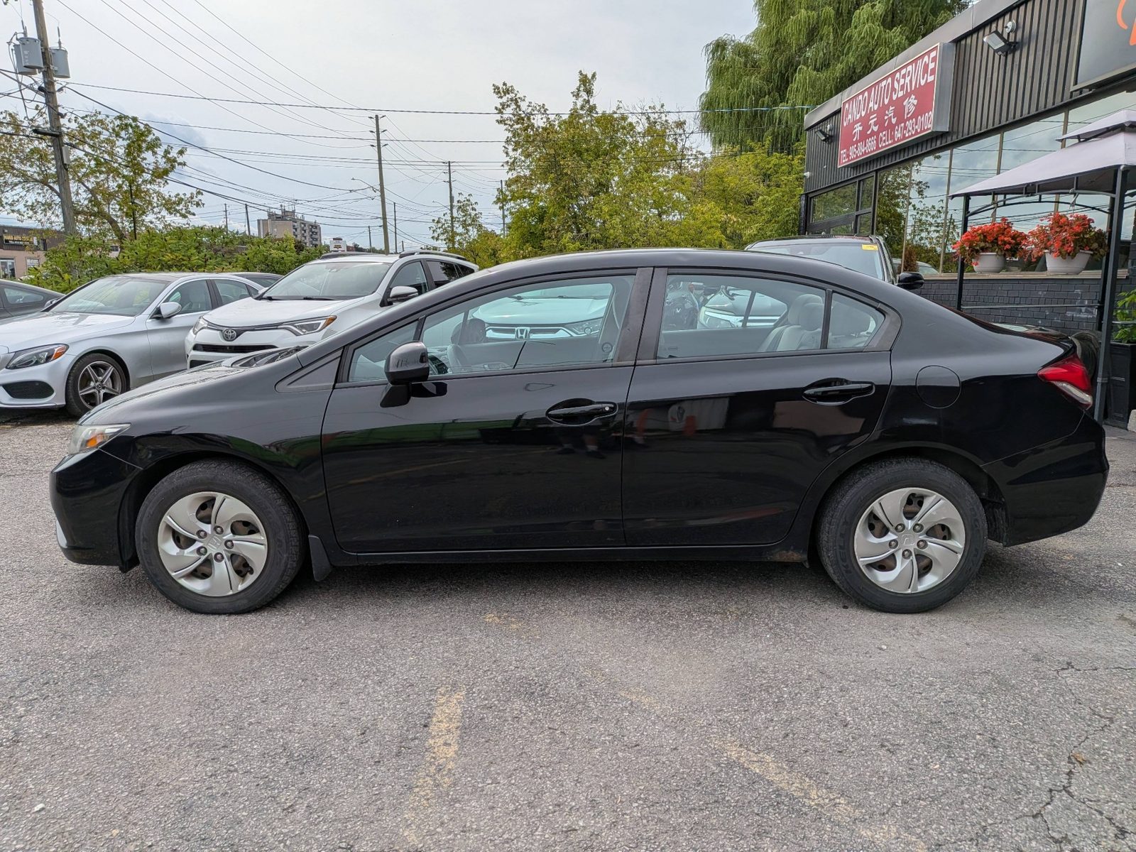 2013 Honda Civic 4dr LX, photo 2 of 16