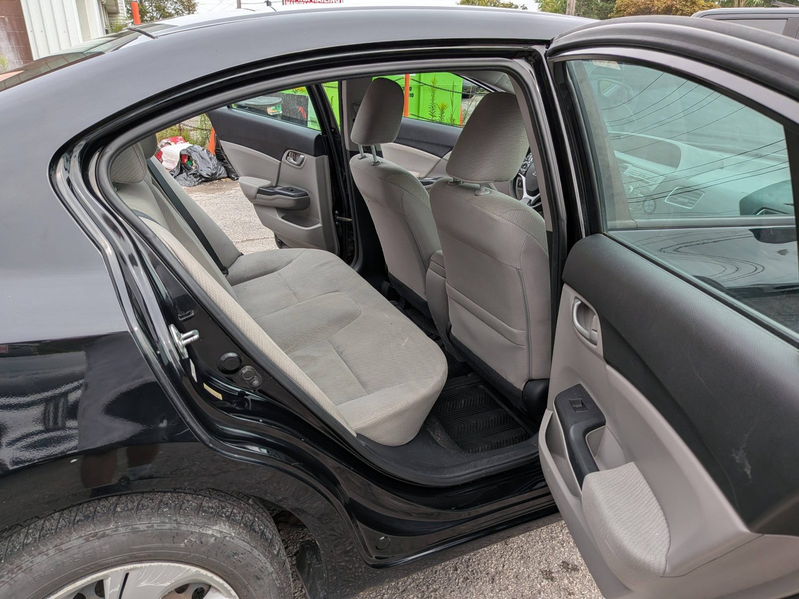 2013 Honda Civic 4dr LX, photo 11 of 16