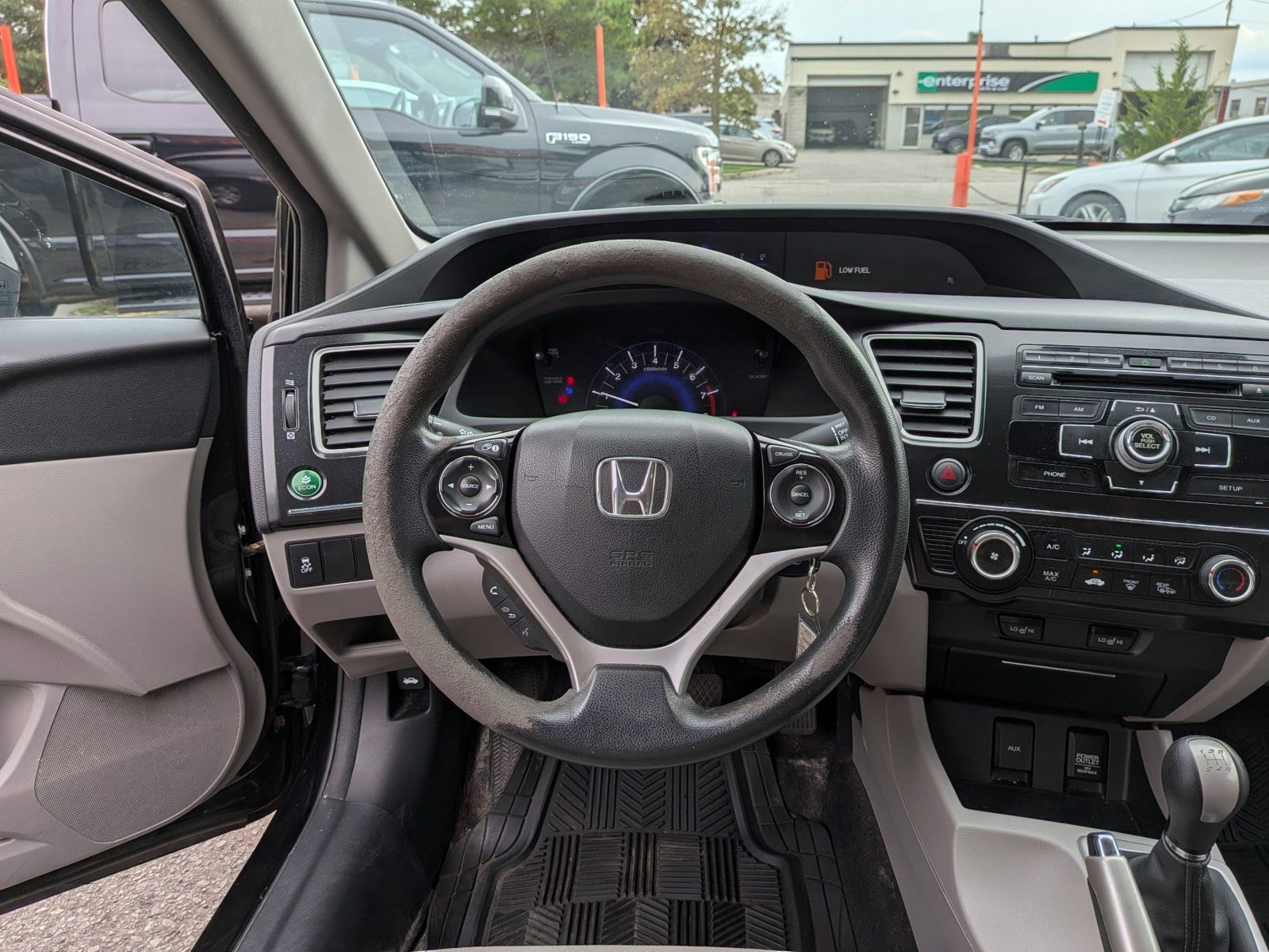 2013 Honda Civic 4dr LX, photo 15 of 16