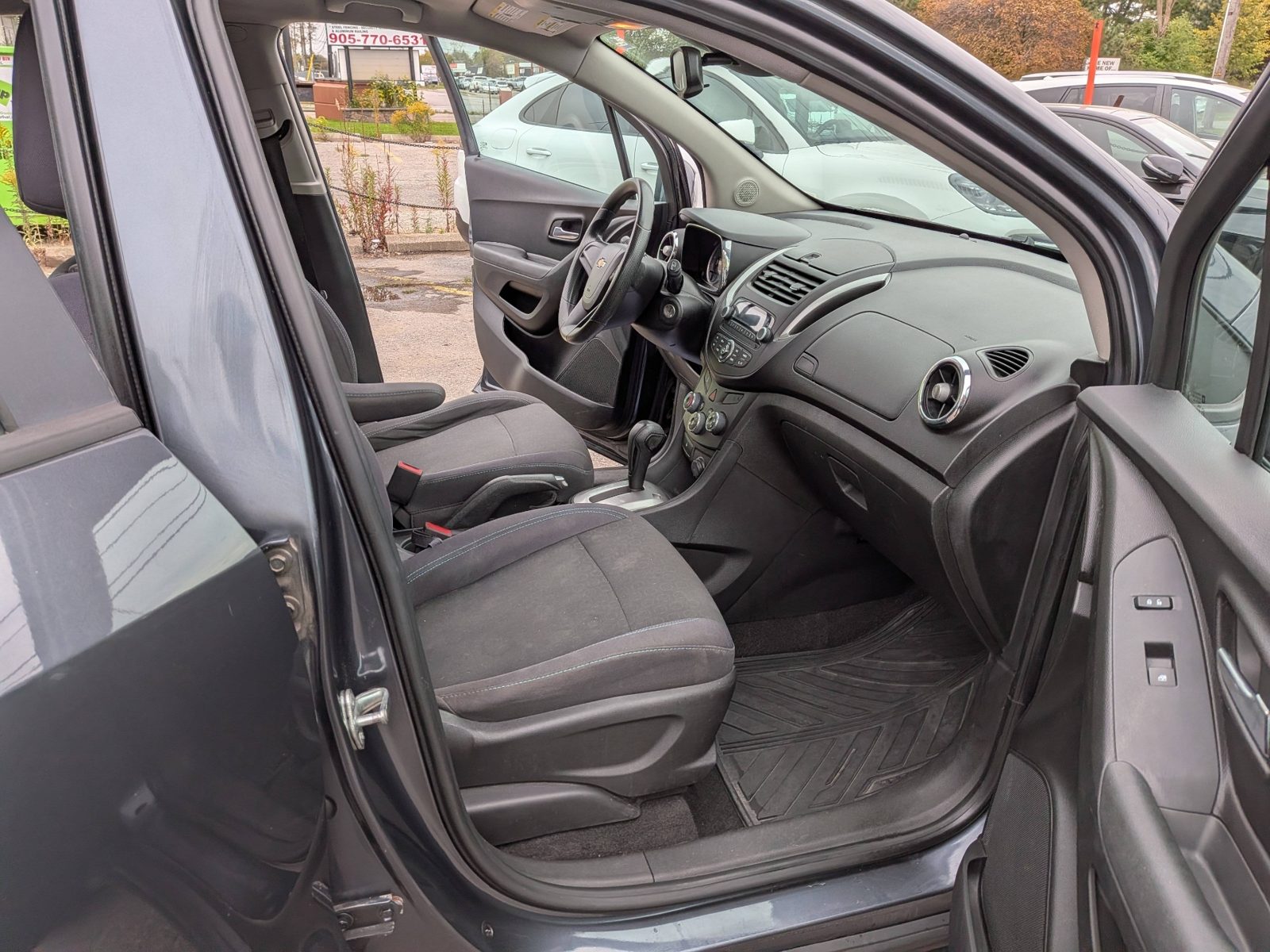 2014 Chevrolet Trax FWD 4dr LS, photo 12 of 16
