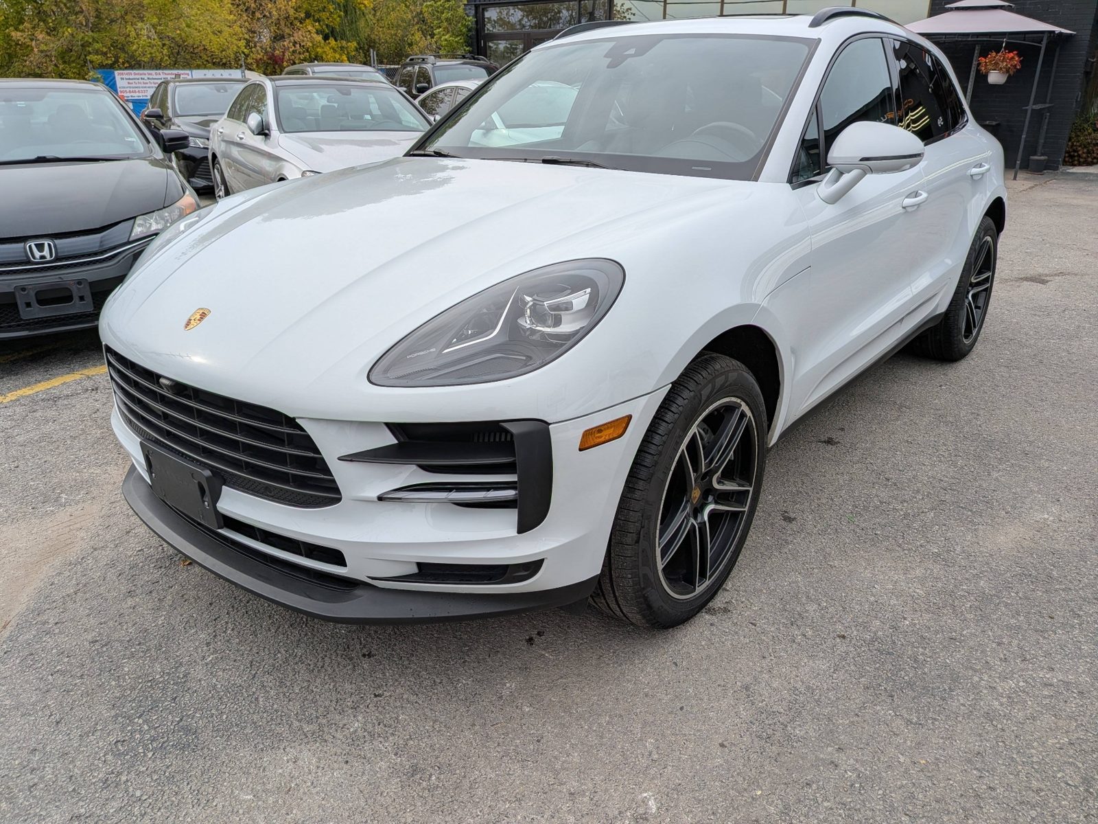 2020 Porsche Macan S AWD, photo 1 of 22