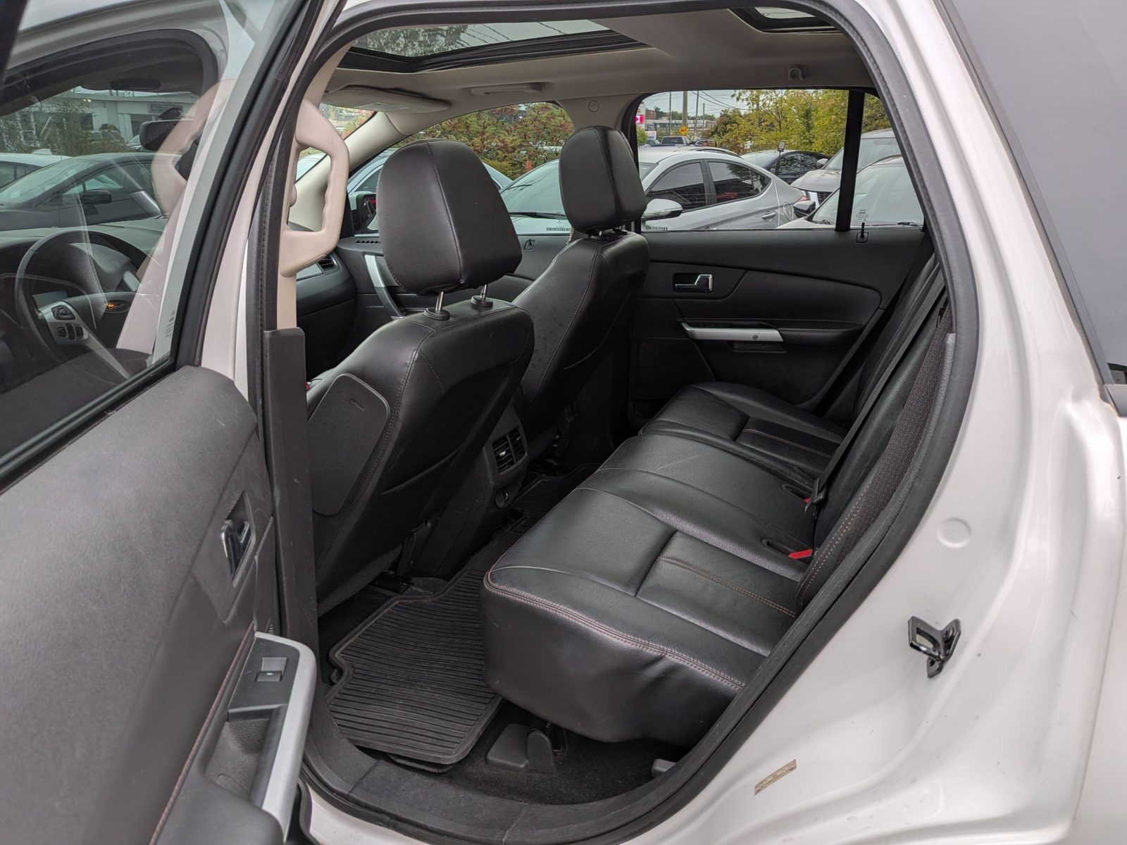 2013 Ford Edge 4dr SEL FWD, photo 10 of 18