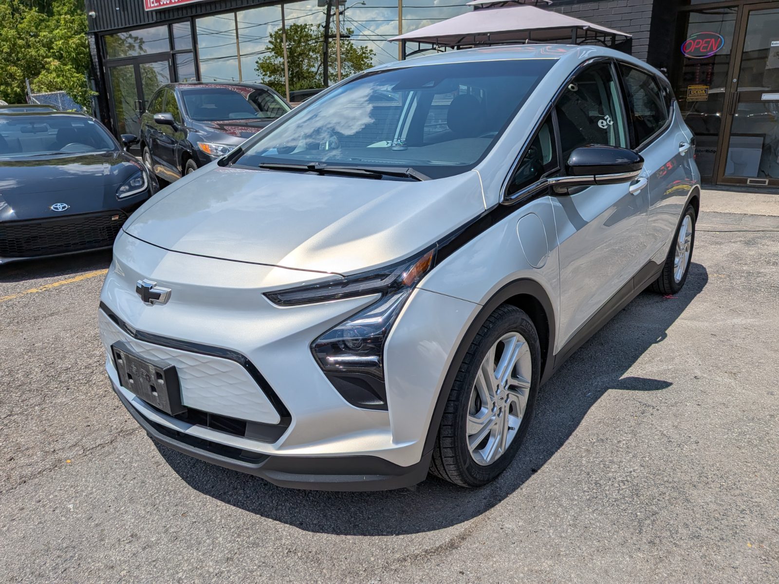 2023 Chevrolet Bolt EV 1LT, photo 1 of 15